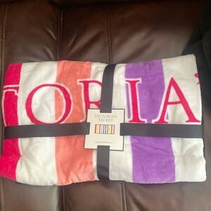 Nwt Victoria’s Secret beach towel